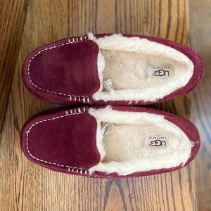 NEW Burgundy UGG Slippers Size 7